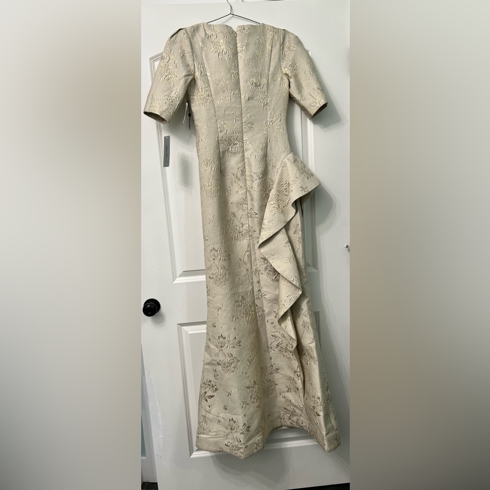 Neiman Marcus Mother of Bride Formal Gold Side Ruffle Trumpet Jacquard Gown sz 2 - Picture 8 of 13